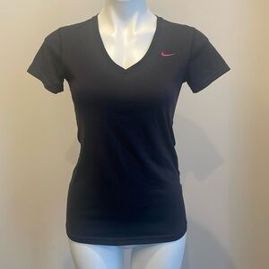 Nike Dri-Fit Women's / V neck T/ Black Pink Size XS